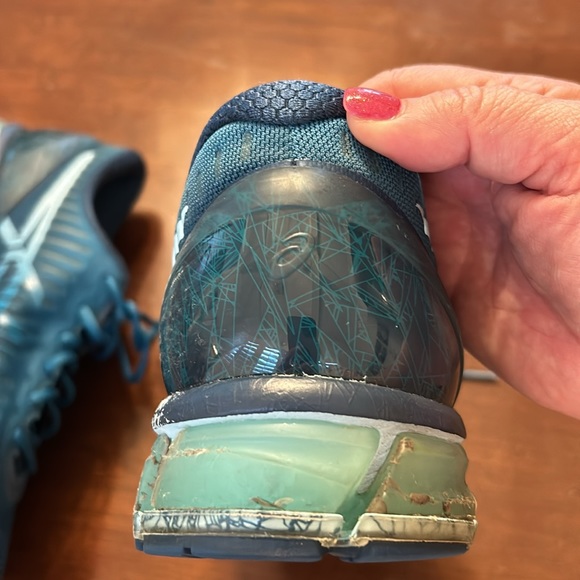 Aqua ASICS Tennis Shoes Gel Quantum - Picture 8 of 9